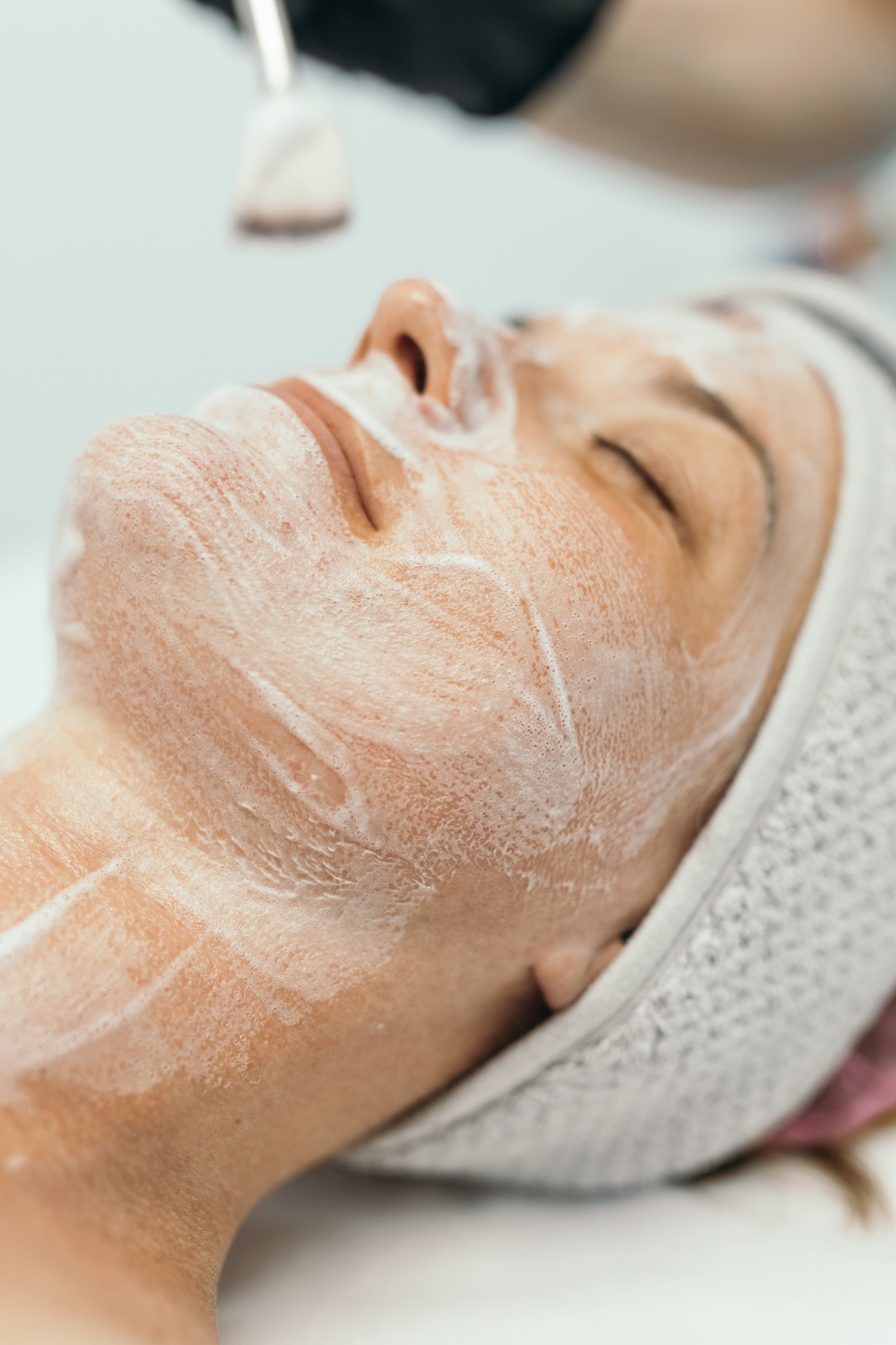 Foam mask, detail — brand content for a clinic, Brussels