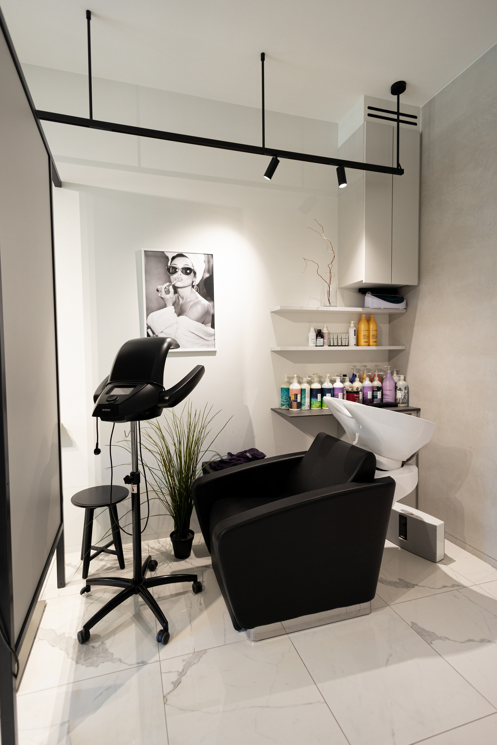 Styling chair and wash station — Interior Photography, Brussels